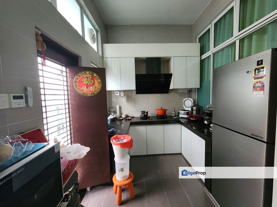 Endlot 3 storey Fully Renovated Dolomite Templer Rawang Selayang For Sale, Selangor, Rawang