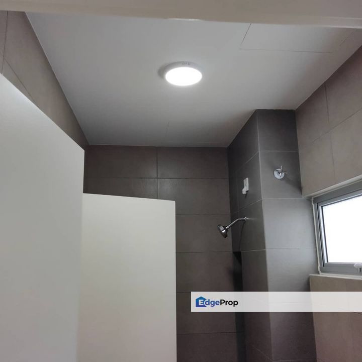 Partly Furnished 2 storey Garland Residence Kota Emerald Rawang For Rent, Selangor, Rawang