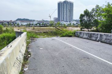 Sungai Bakau 3.2 Acres Facing Main Road Agriculture Land, Aeon Rawang For rent