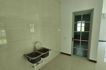 Charming Essex, Setia Eco Templer