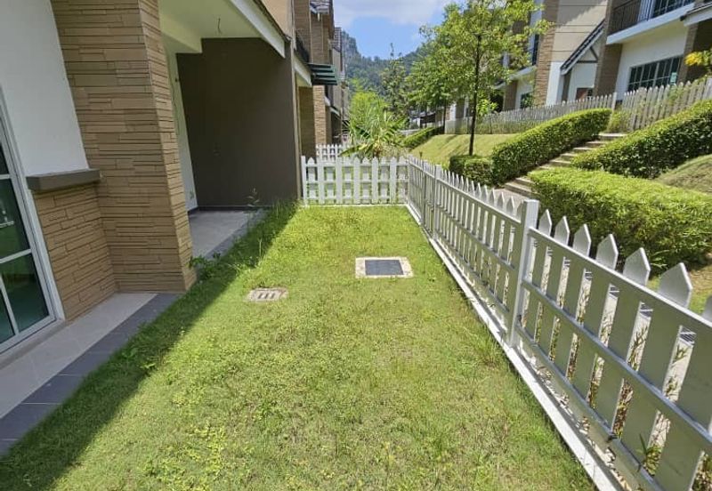 Charming Essex, Setia Eco Templer