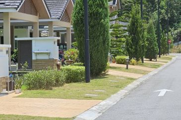 Charming Essex, Setia Eco Templer