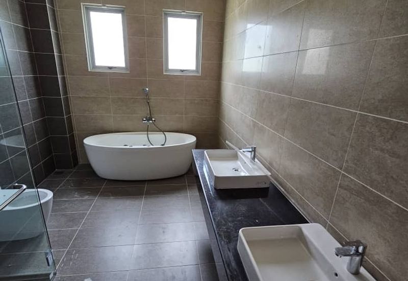 Charming Essex, Setia Eco Templer