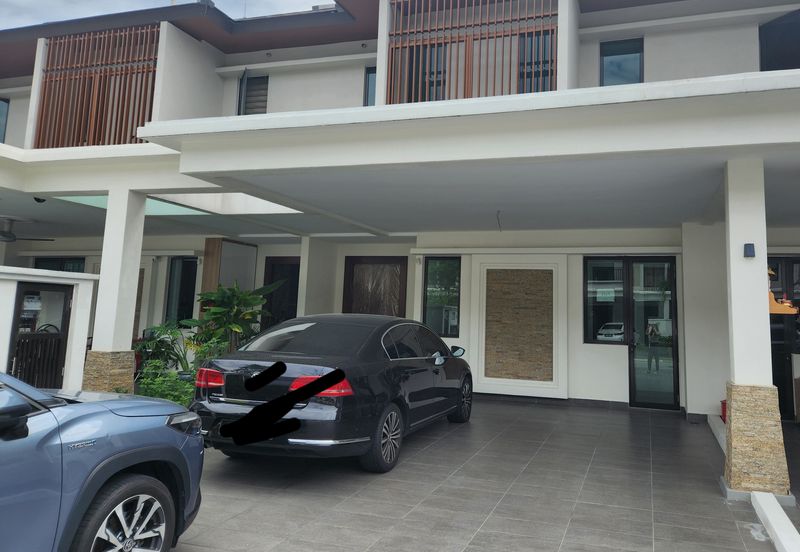 Charming Essex, Setia Eco Templer