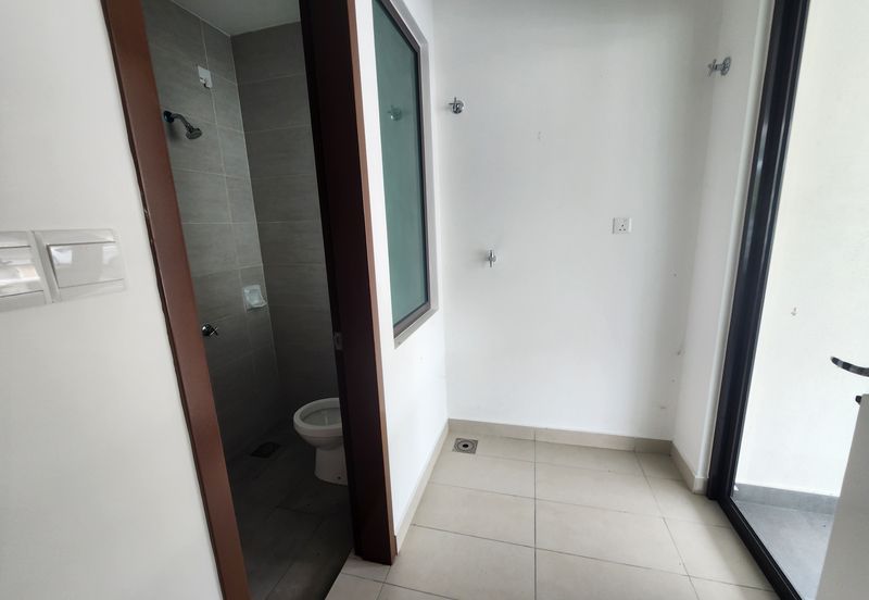 Charming Essex, Setia Eco Templer