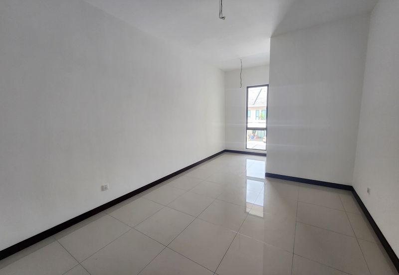 Charming Essex, Setia Eco Templer