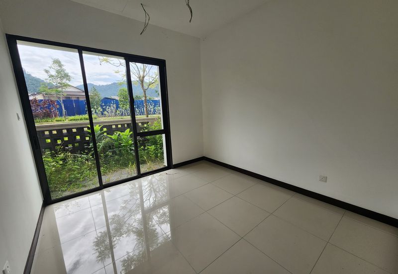 Charming Essex, Setia Eco Templer