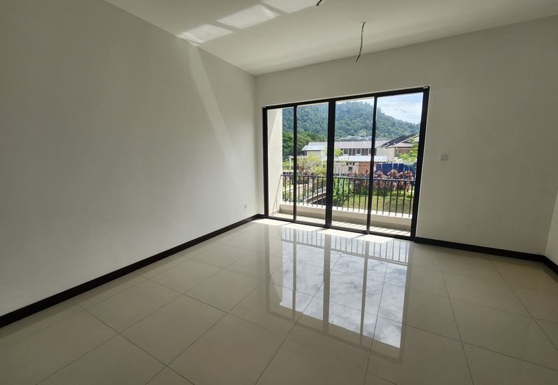 Charming Essex, Setia Eco Templer