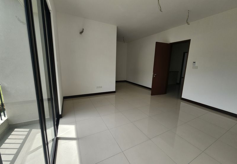 Charming Essex, Setia Eco Templer