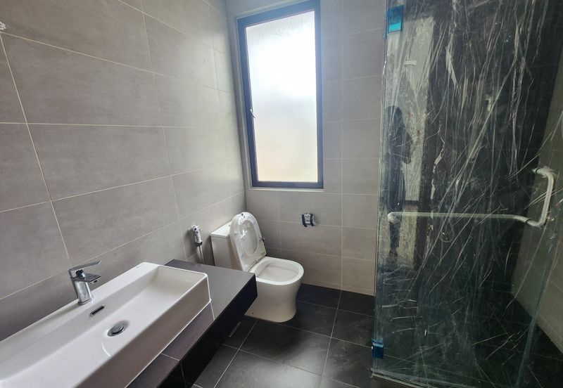 Charming Essex, Setia Eco Templer