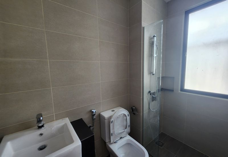 Charming Essex, Setia Eco Templer