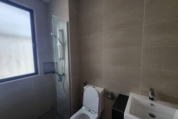 Charming Essex, Setia Eco Templer