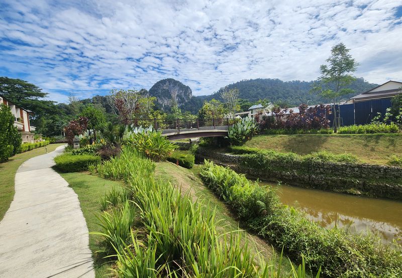 Charming Essex, Setia Eco Templer