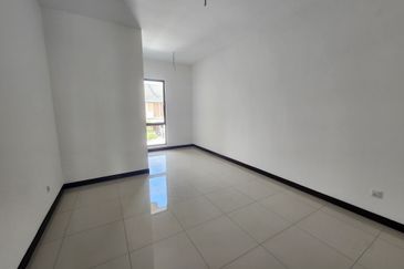 Charming Essex, Setia Eco Templer