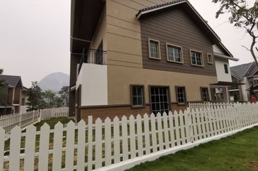 Charming Essex, Setia Eco Templer