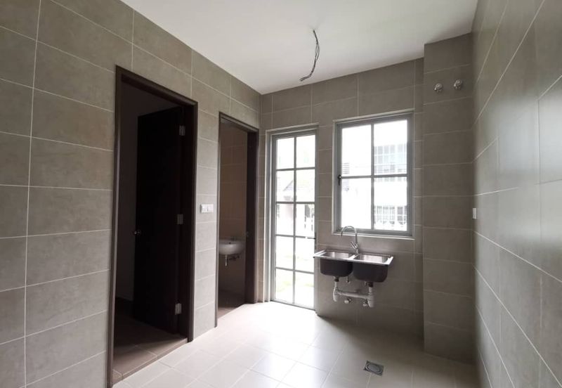 Charming Essex, Setia Eco Templer