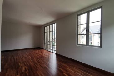 Charming Essex, Setia Eco Templer