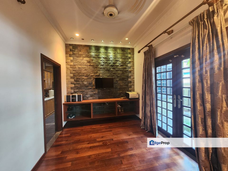 Fully Renovated Bungalow Desa 8 Bandar Country Homes Rawang For Sale, Selangor, Bandar Country Homes