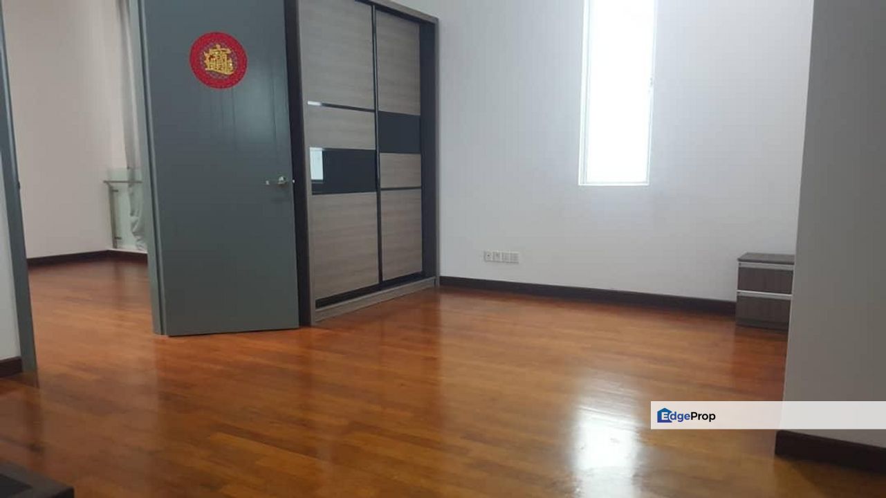 Partly Furnished 3 storey Taman Dolomite Templer Rawang Selayang For Rent, Selangor, Rawang