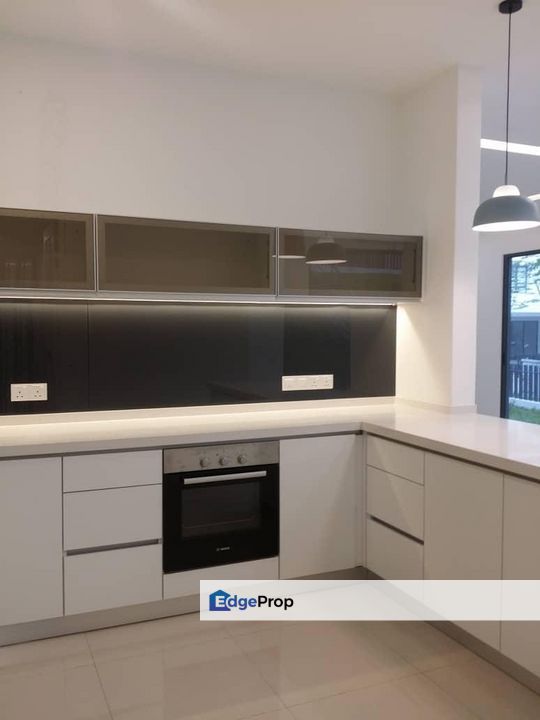 Endlot fully furnished 3 storey Amaryllis Tamansari Rawang For Rent, Selangor, Rawang