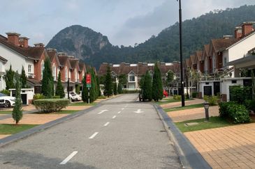 Charming Essex, Setia Eco Templer