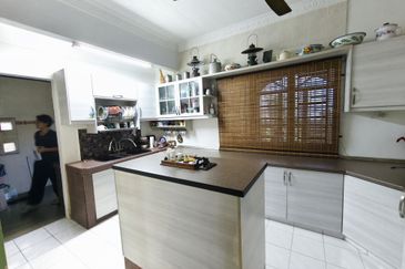 Seksyen 2, Bandar Country Homes