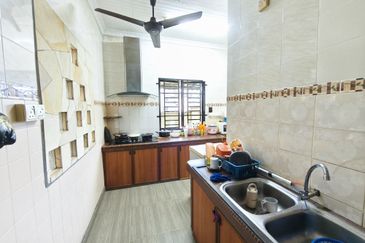 Seksyen 2, Bandar Country Homes