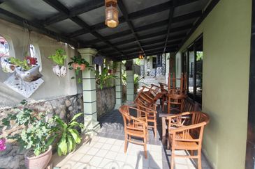 Seksyen 2, Bandar Country Homes