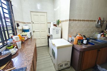 Seksyen 2, Bandar Country Homes