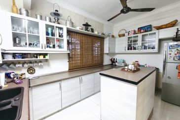 Seksyen 2, Bandar Country Homes