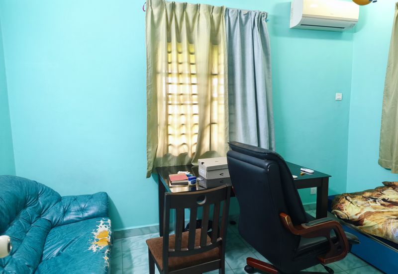 Seksyen 2, Bandar Country Homes