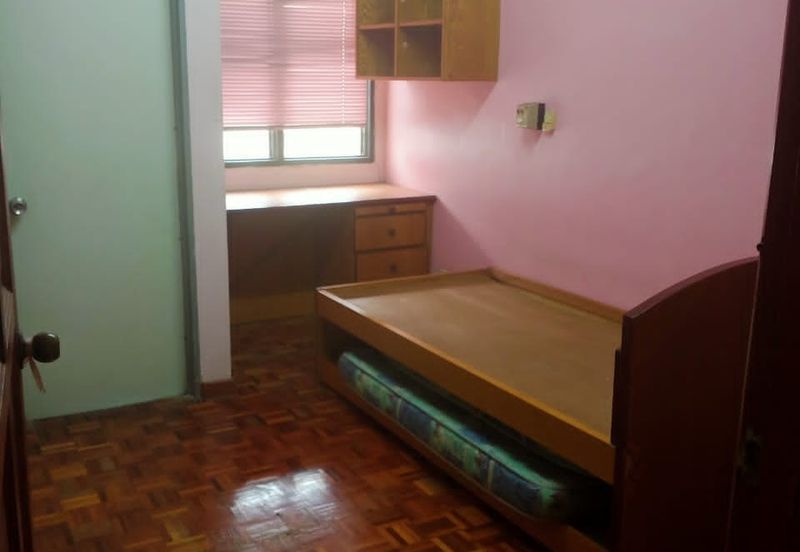 Seksyen 4, Bandar Country Homes