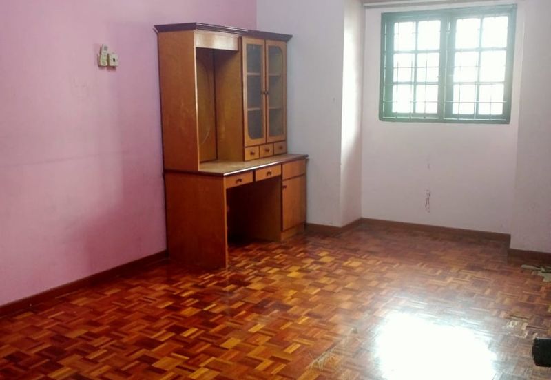 Seksyen 4, Bandar Country Homes