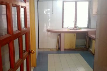 Seksyen 4, Bandar Country Homes