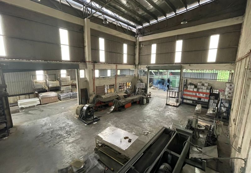 1.5 storey Semi-D Factory Taman Bukit Rawang Jaya For Sale