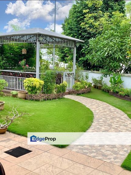 Fully Renovated 2 storey Bungalow with Lift Anggun 2 For Sale, Selangor, Rawang