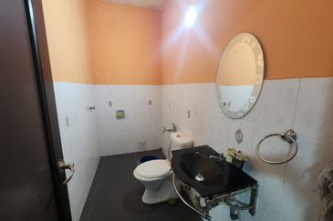 Seksyen 2, Bandar Country Homes