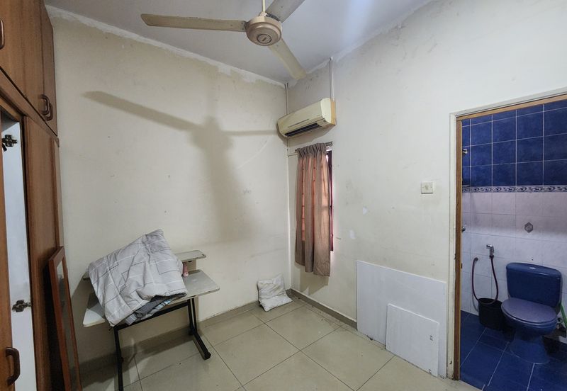 Seksyen 2, Bandar Country Homes