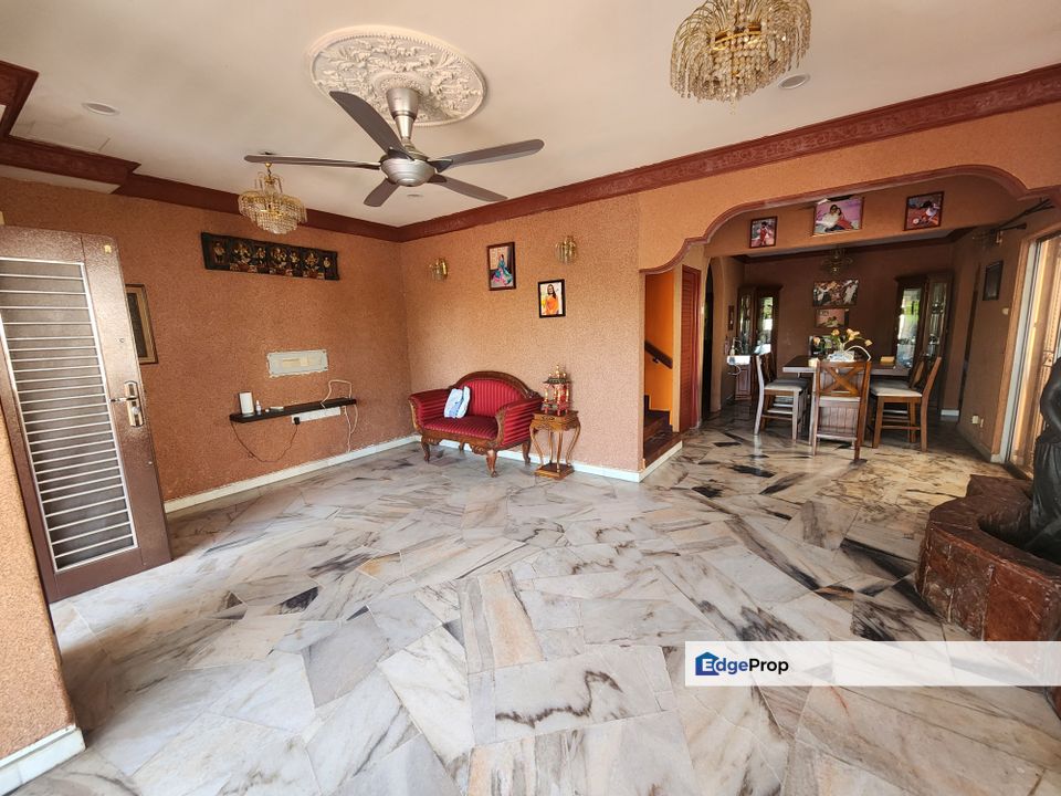 Facing Empty Fully Renovated Semi-D Desa 2 Bandar Country Homes Rawang For Sale, Selangor, Bandar Country Homes