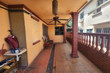 Seksyen 2, Bandar Country Homes