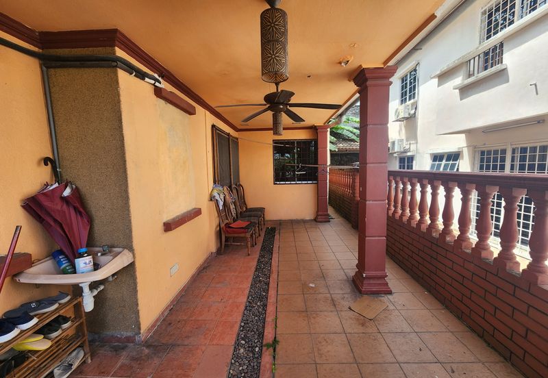 Seksyen 2, Bandar Country Homes