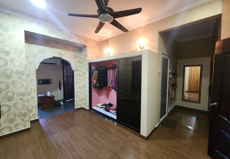 Seksyen 2, Bandar Country Homes