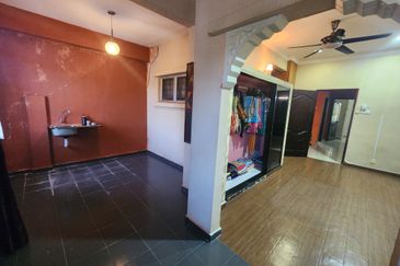 Seksyen 2, Bandar Country Homes