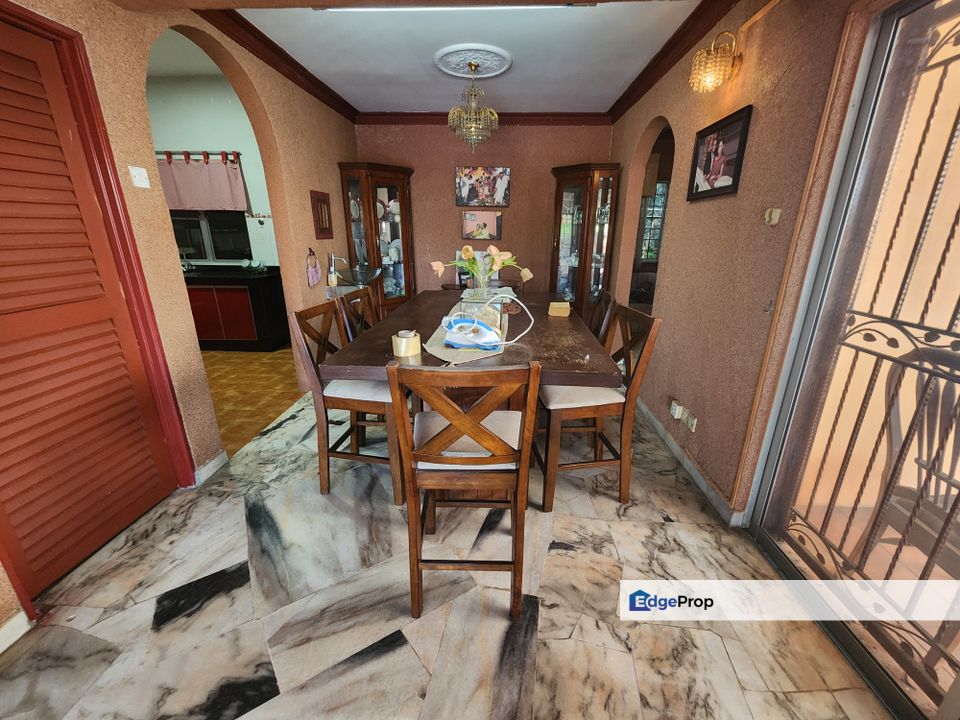 Facing Empty Fully Renovated Semi-D Desa 2 Bandar Country Homes Rawang For Sale, Selangor, Bandar Country Homes