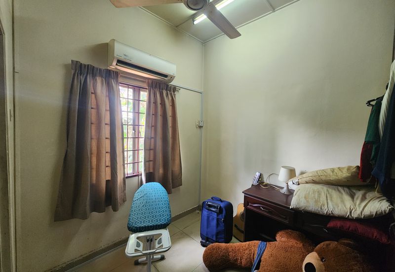 Seksyen 2, Bandar Country Homes