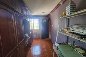 Seksyen 2, Bandar Country Homes