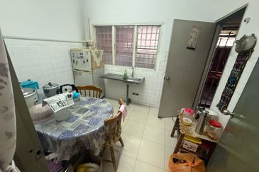 Taman Sri Hijau ( New Green Park )