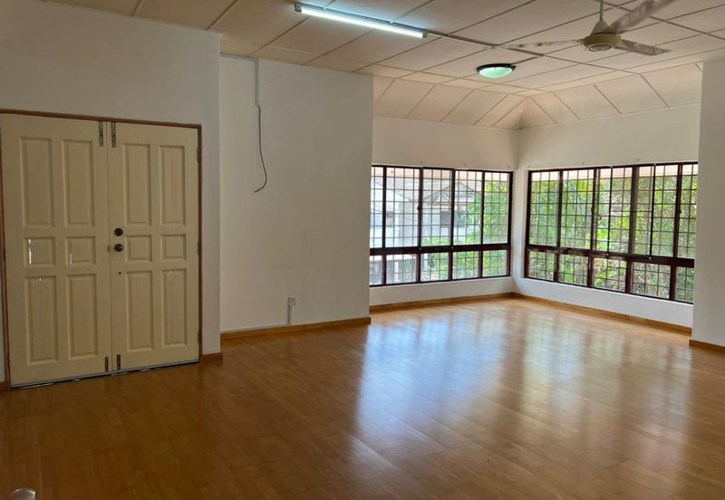 Seksyen 2, Bandar Country Homes