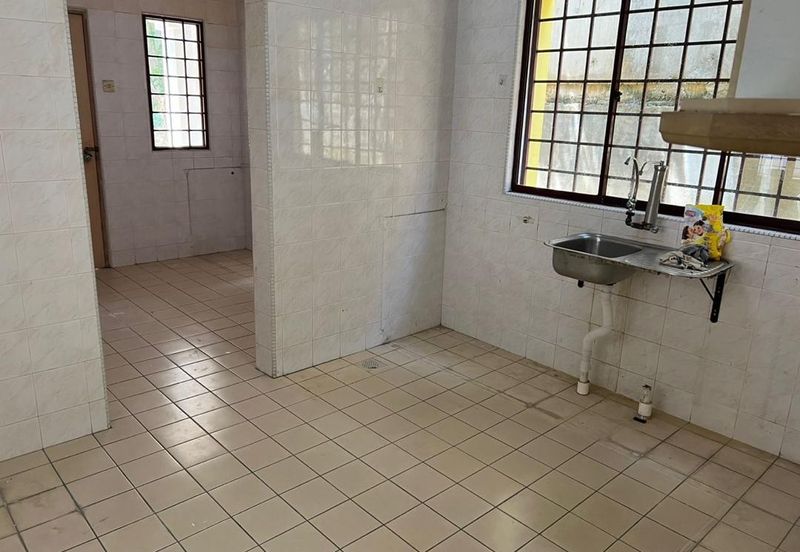 Seksyen 2, Bandar Country Homes