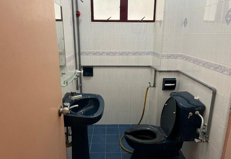 Seksyen 2, Bandar Country Homes